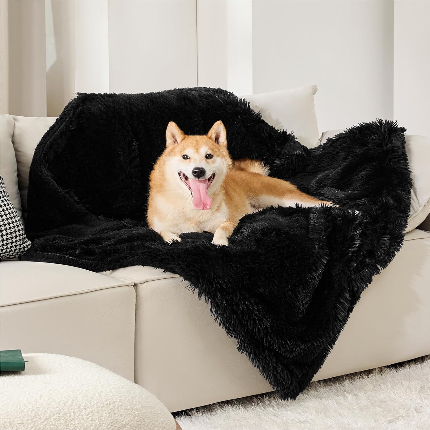 Waterproof Dog Blanket for Large Dogs, Reversible Faux Fur Pet Throw for Bed and Couch Protection, 60 x 80 Inches